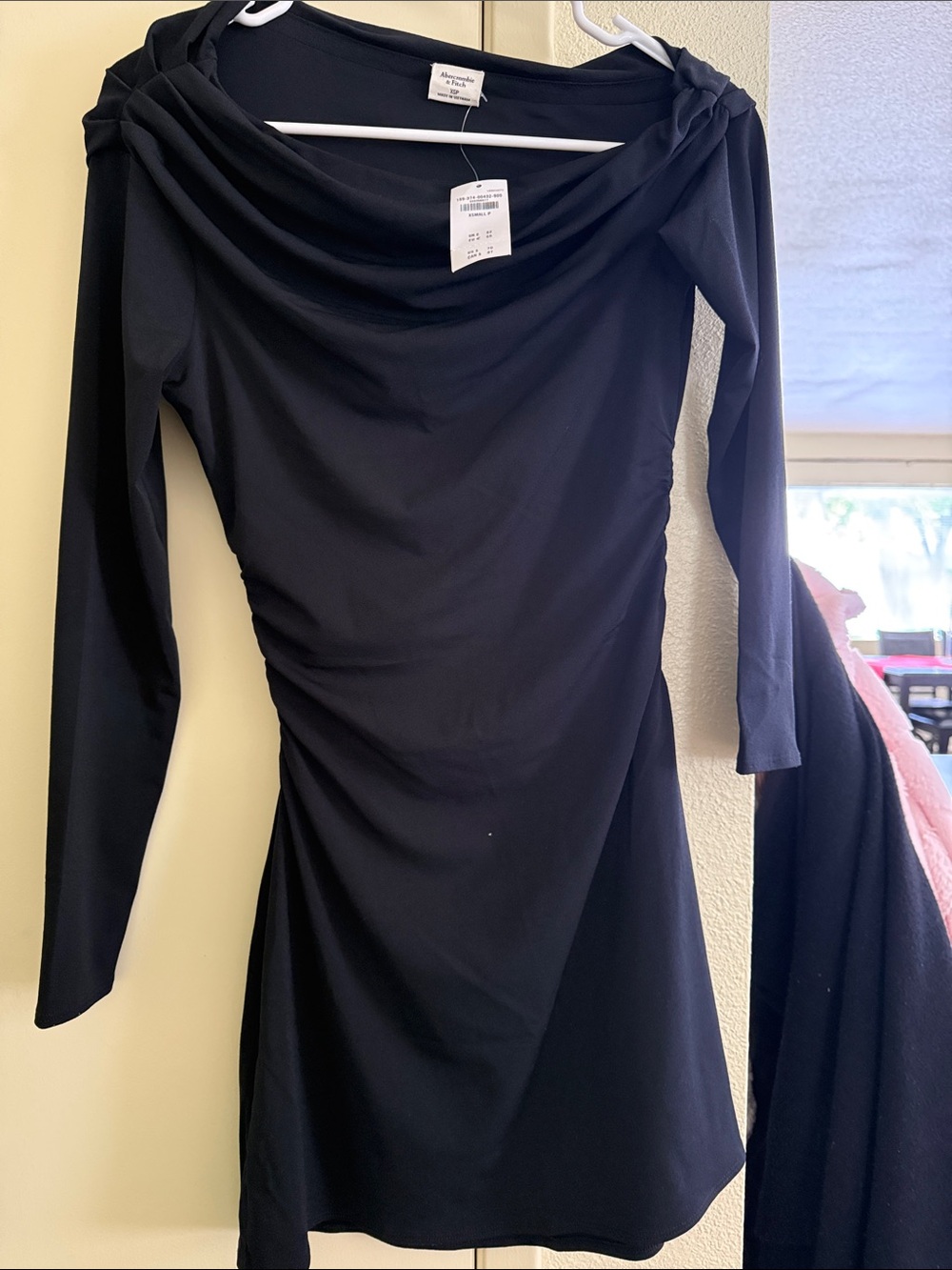 Abercrombie & Fitch Black Long-Sleeve Draped Neck Dress